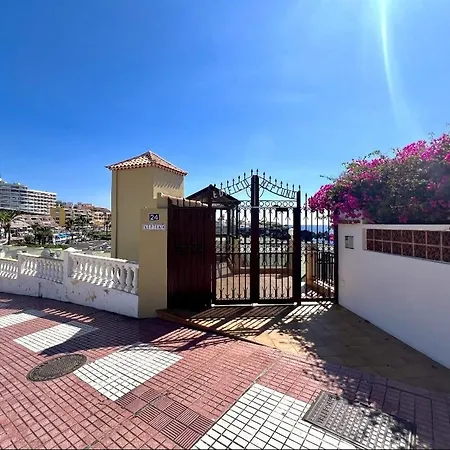 Apartment Max Neptuno 1st Line Ocean View