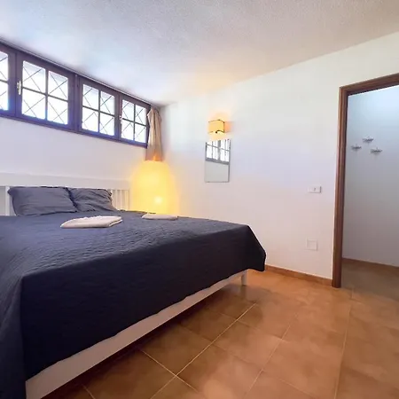 Max Neptuno 1st Line Ocean View Apartment