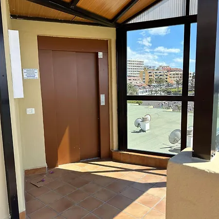 Max Neptuno 1st Line Ocean View Apartment