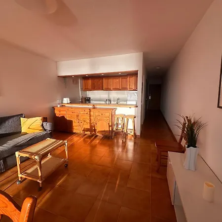 Max Neptuno 1st Line Ocean View Apartment